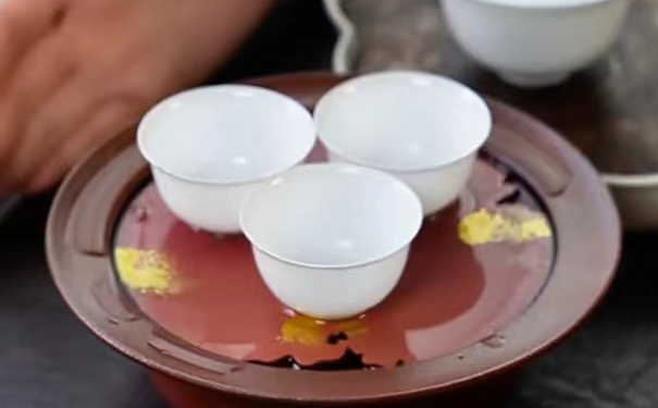 潮汕人喝红茶用三个杯子原因