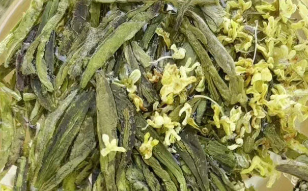 桂花龙井茶混合干茶