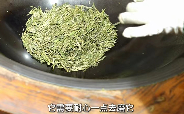 龙井茶辉锅,耐心磨制 耐心磨茶,提升品质